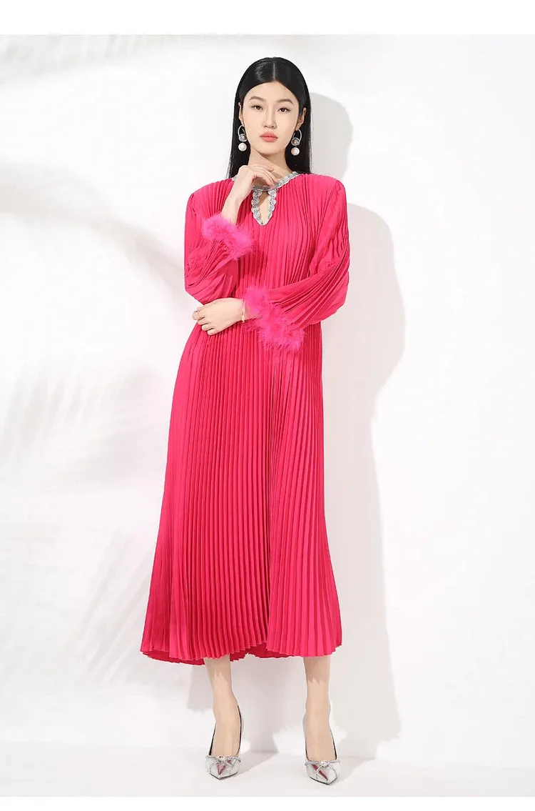 Boutique Rose Pink Sequins O-neck Long Sleeve Splicing Fur Pleated Dress - Image 9