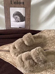 Fluffy Outerwears Platform Slippers - Image 3